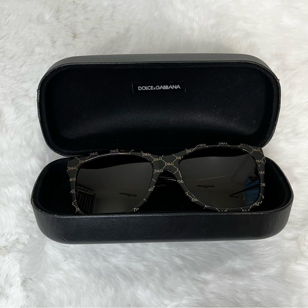Dolce & Gabbana Polarized Tortoise Sunglasses With Case